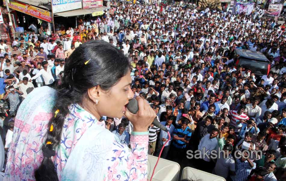 ys sharmila paramarsha yatra 4th day in nalgonda3