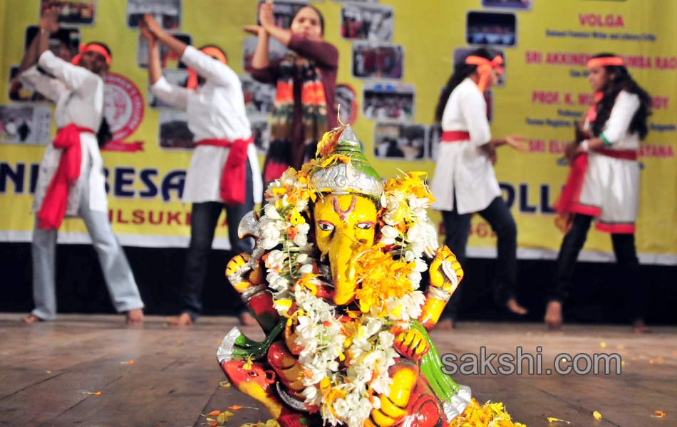 annie besant students celebration9