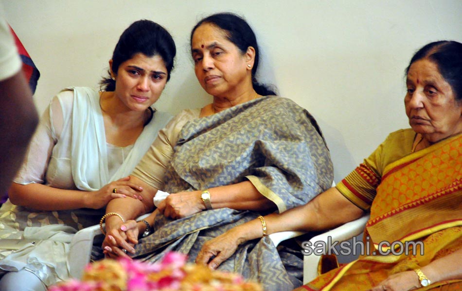 celebrities pay last respects to Dr Rama Naidu - Sakshi26