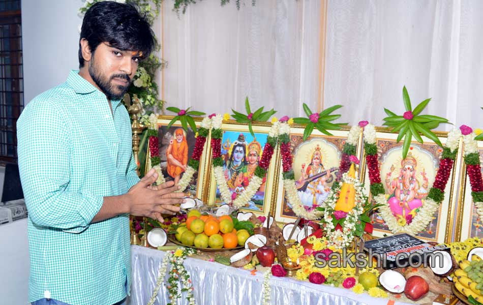 Ram charan Srinu vaitla movie launch - Sakshi1