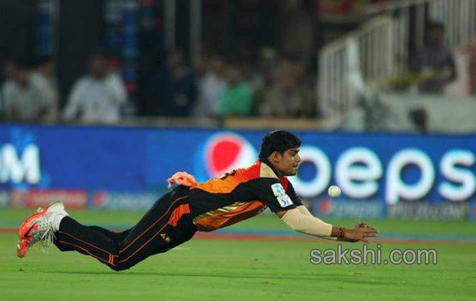 royal challengers bangalore wonby 6 wickets10