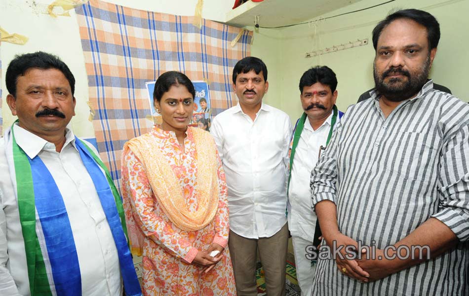 Sharmila Paramasha Yatra2