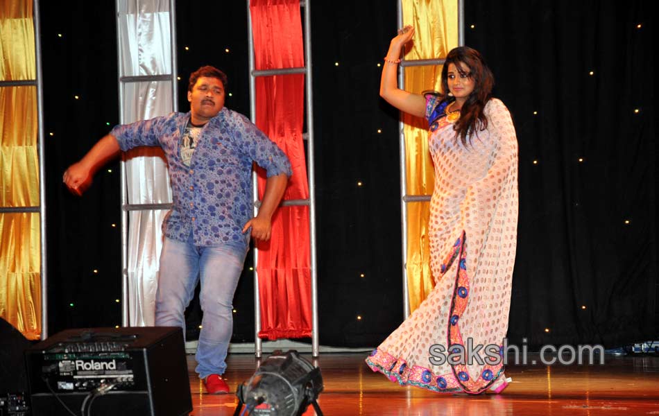 grand wave celebrations in dubai18