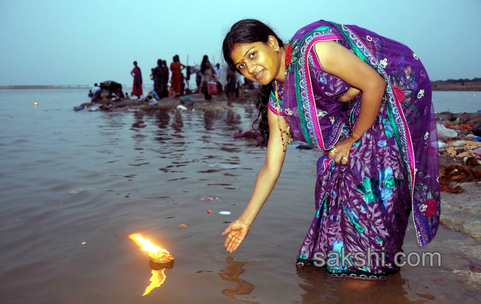 godavari pushkaralu 2015 in Telangana Day2 - Sakshi1