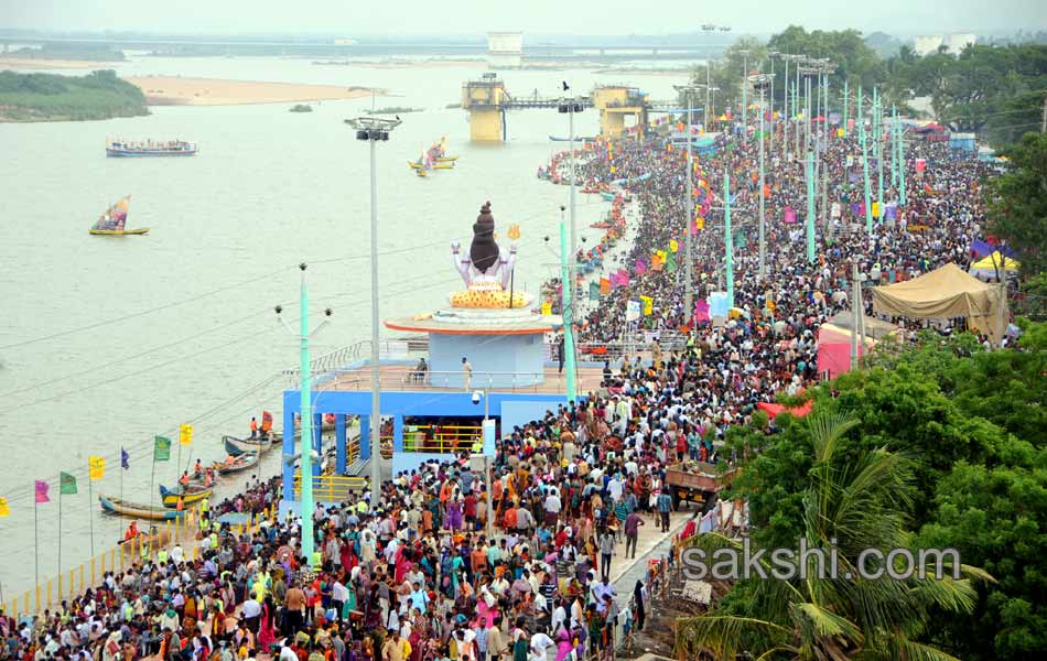 Godavari pushkaralu 2015 in AP Day3 - Sakshi6