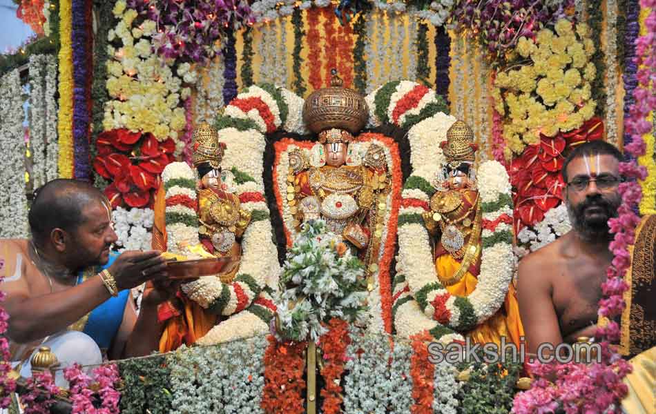 Pushkara Pallaki lo Purushothamadu5