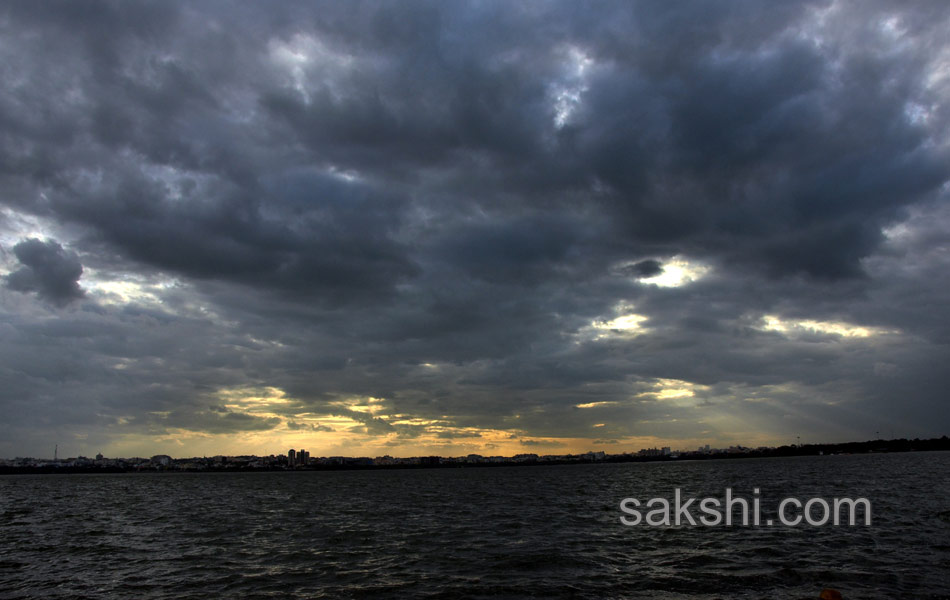 sunset beauty at tank bund8