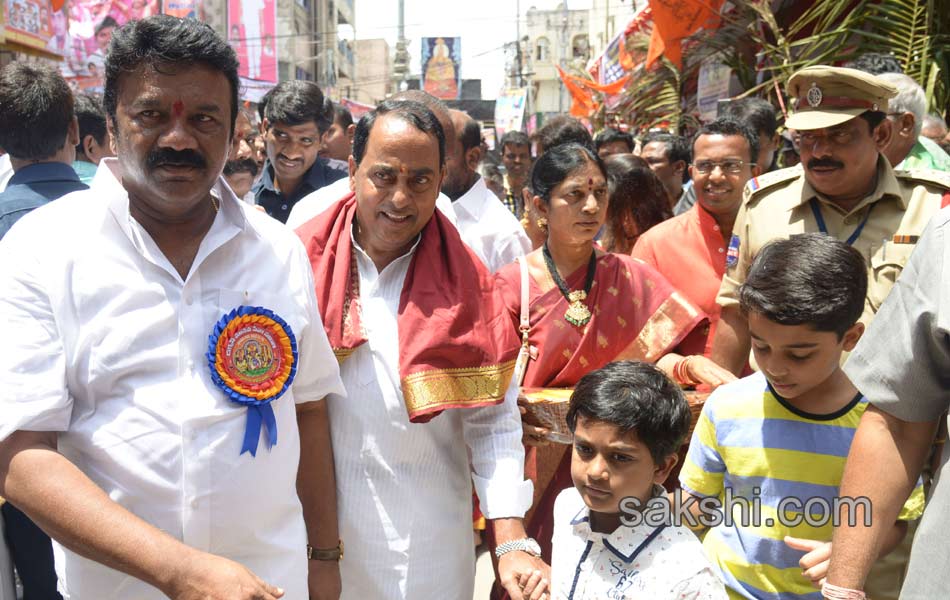 Ujjaini Mahankali Bonalu Jatara in Secunderabad7