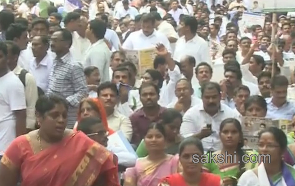 YS Jagan mohan Reddy Dharna started for ap special status - Sakshi12