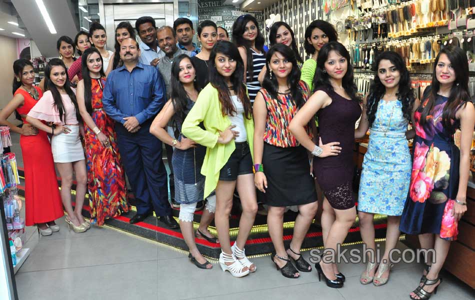 Misses Gujarati5