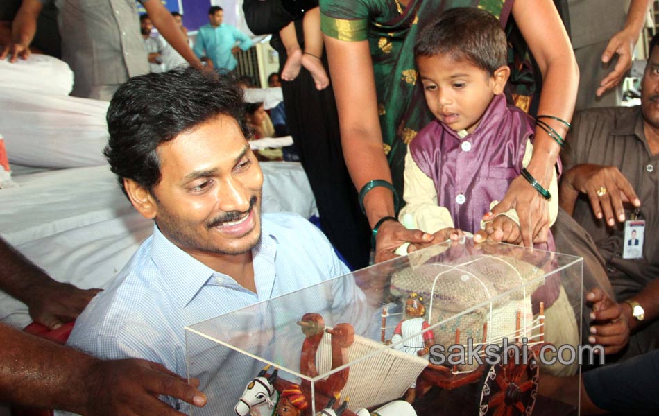 ys jagan mohanreddy now at nallapadu - Sakshi16