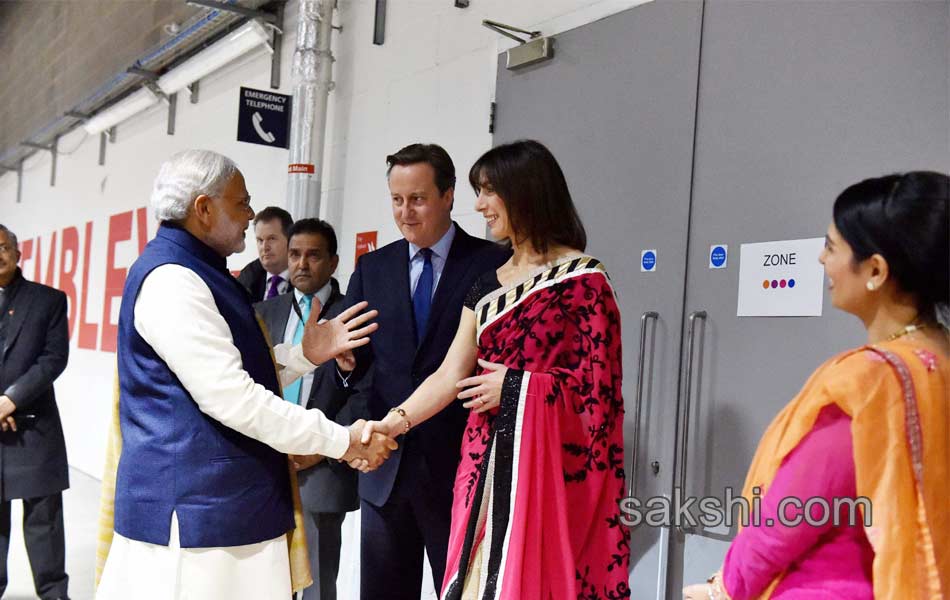 British media rakes up Narendra Modis past - Sakshi18