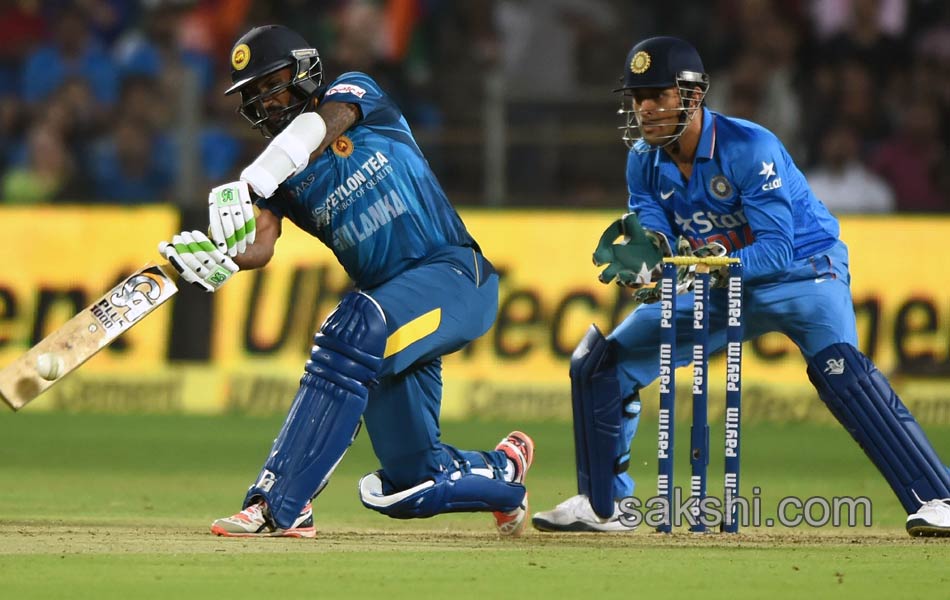 Sri Lanka seamers topple India on green track - Sakshi8