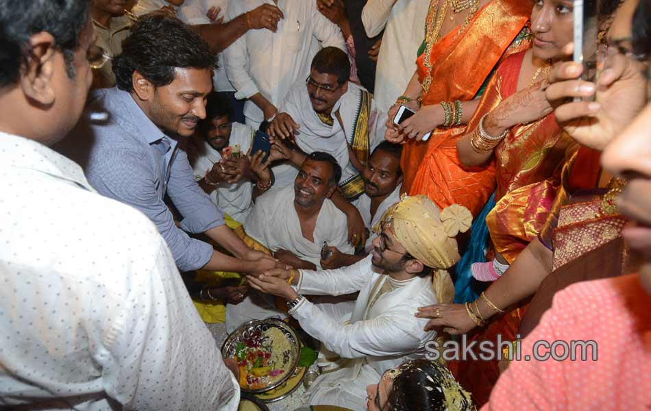 YS jagan mohan reddy attends ambati rambabu daughter marriage - Sakshi6