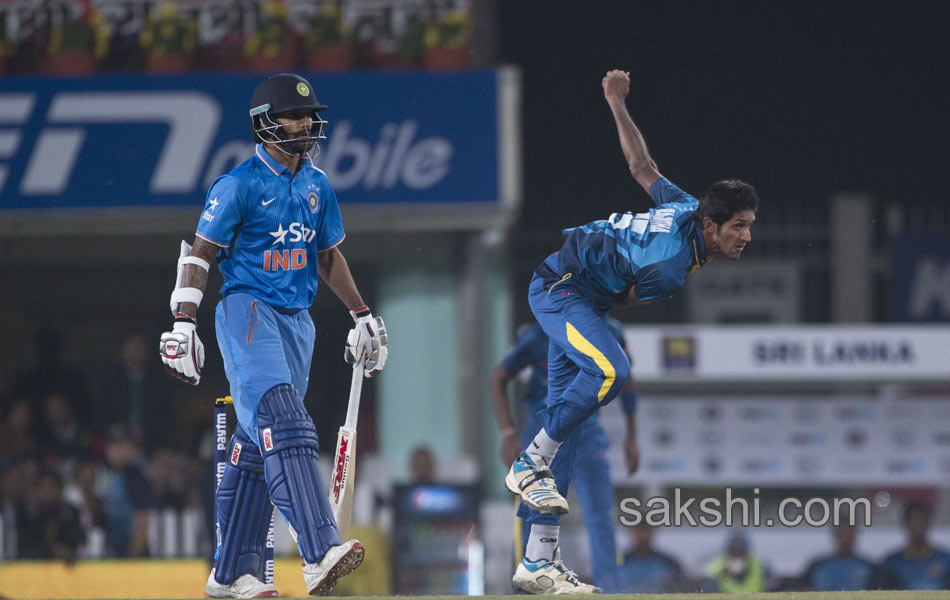 india won second T20 match - Sakshi14