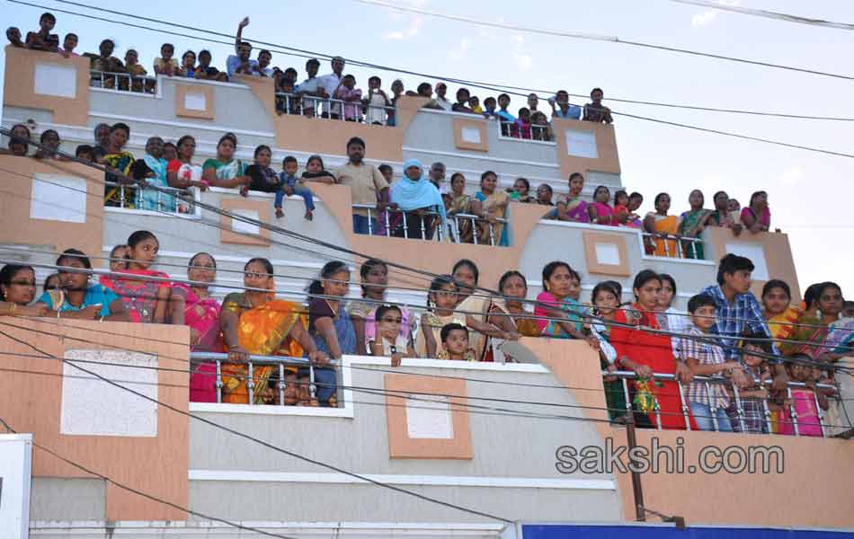 Thousands Witness Chennakesava Rathotsavam5