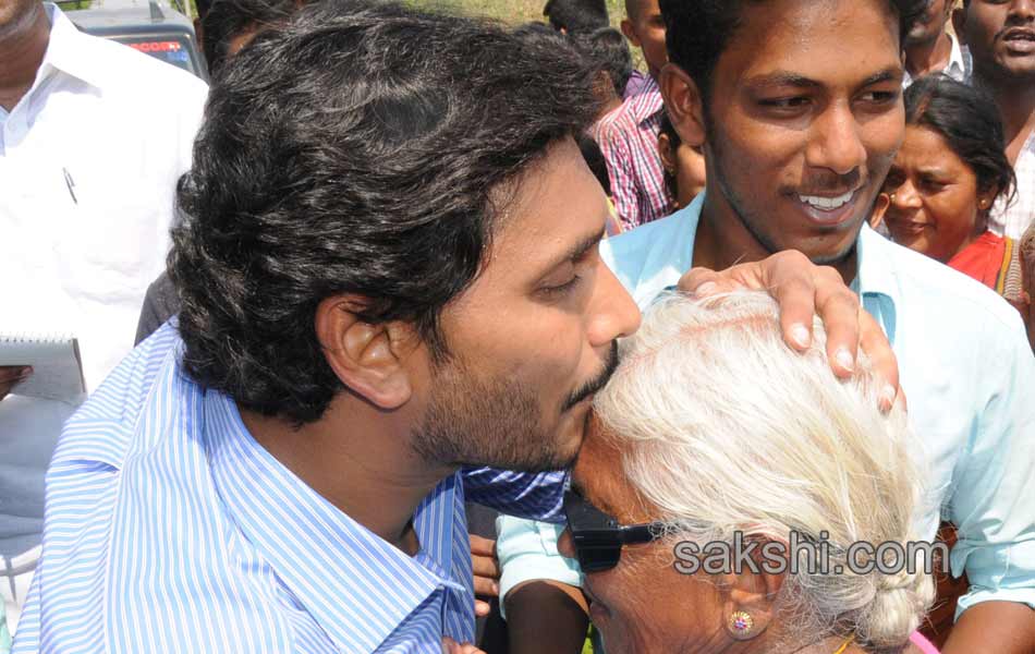 ys jaganmohan reddy tour in pulivendula - Sakshi14