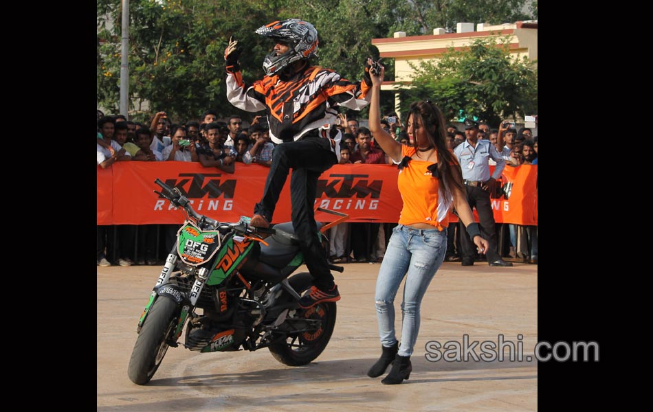 Week End Gallery65