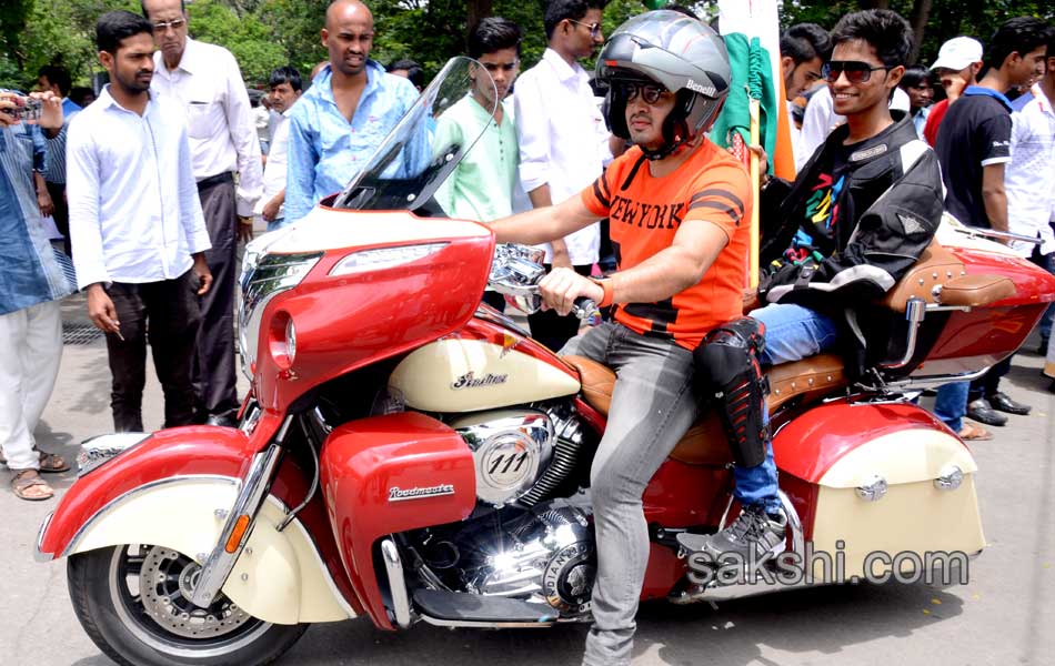 vintage show in lumbini park2