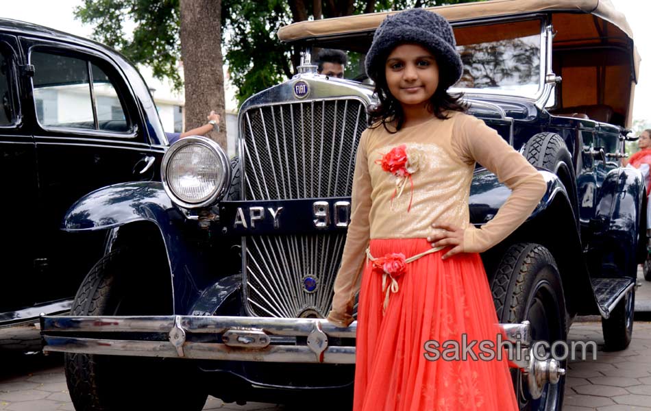 vintage show in lumbini park27
