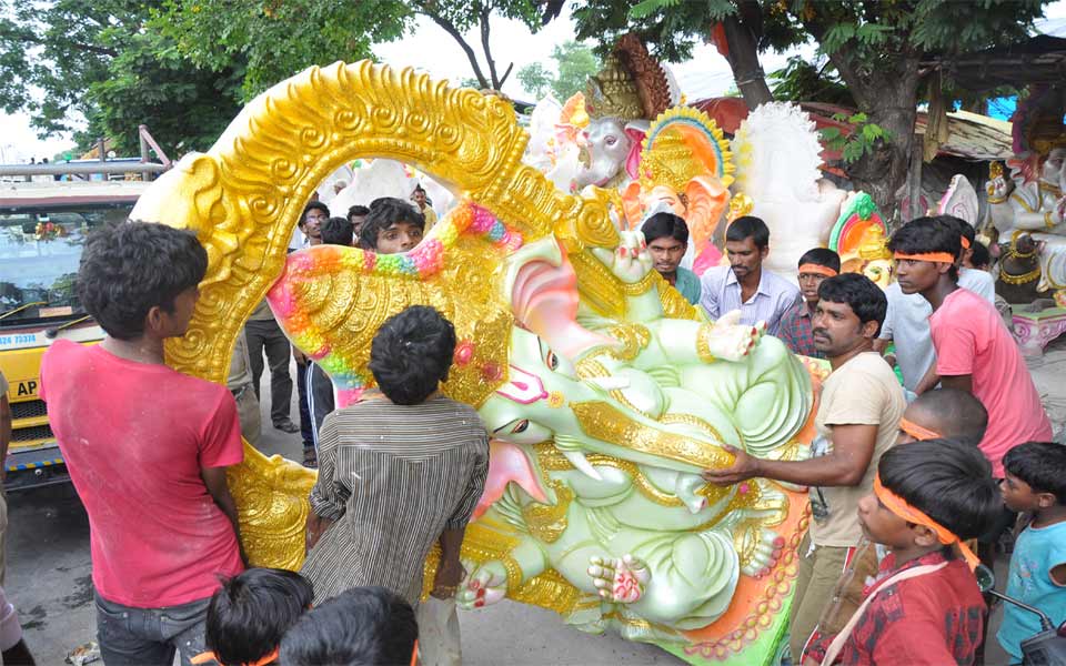Vinayaka Chaviti festivity begins - Sakshi4