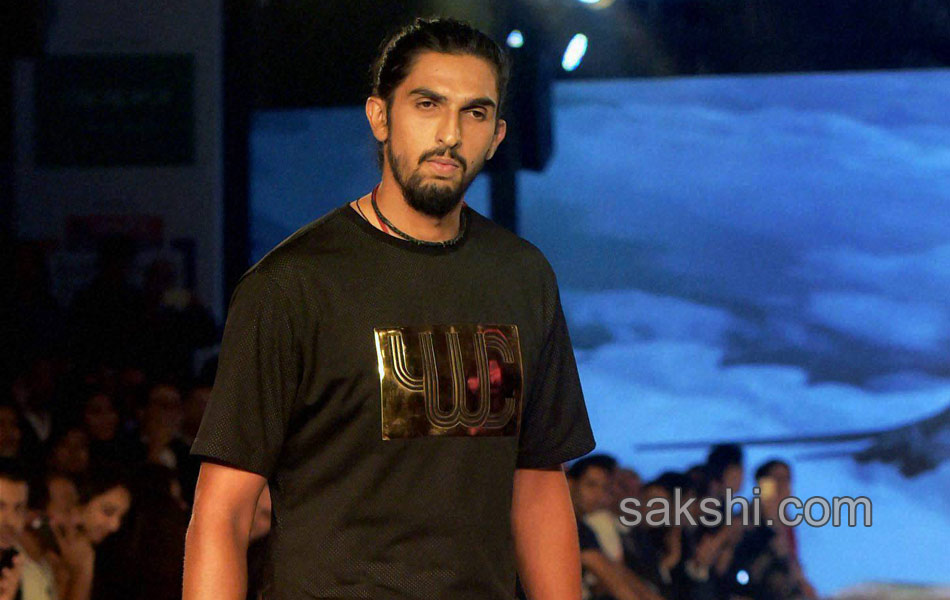 Yuvraj Singh walk unveil of his fashion label YWC in Mumbai - Sakshi10