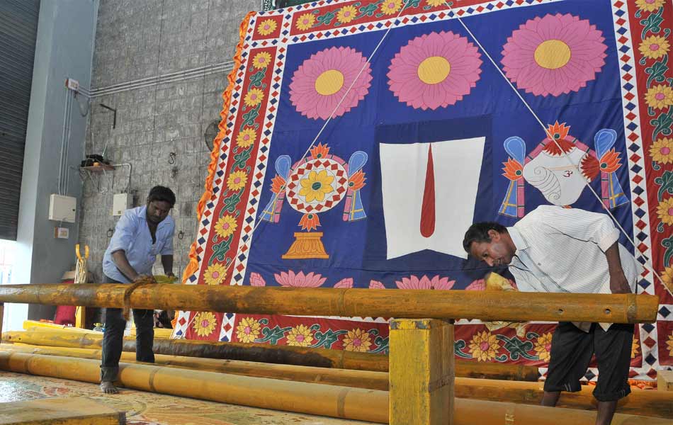 srivari navaratri bramhothsavala yerpatlu2