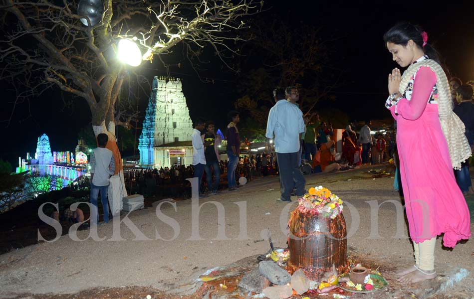 Maha Shivaratri Festival Celebrations At Keesaragutta - Sakshi6