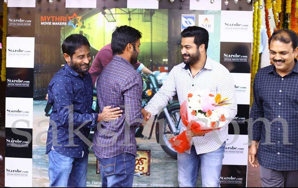 Jr NTR Presents Janatha Garage Bike to Winner - Sakshi7