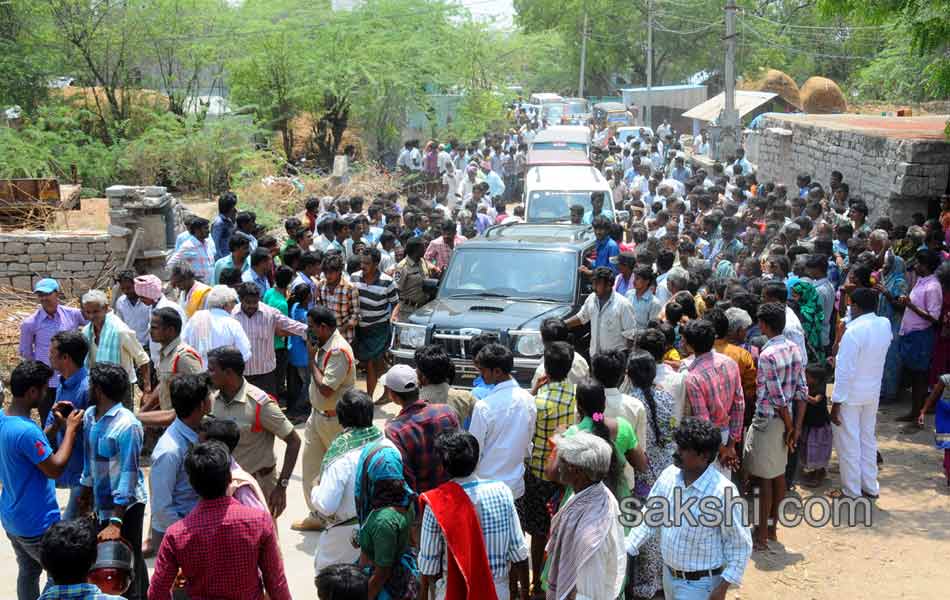 ysrcp leader cherukulapti narayana reddy murdered - Sakshi27