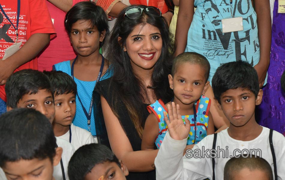 srujan forum mall in hyderabad - Sakshi12