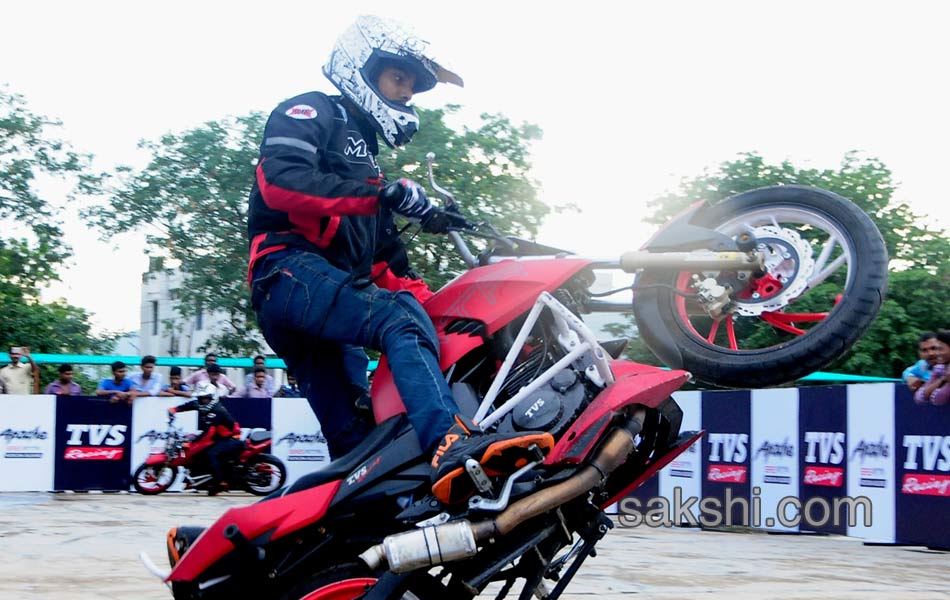 tvs bike stunts13