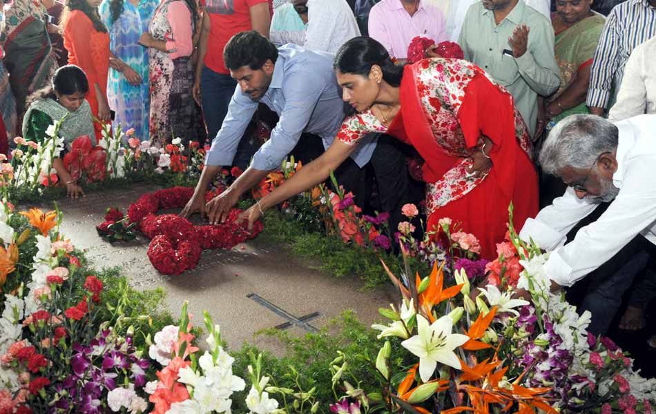 YS rajashekar reddy 8th death anniversary - Sakshi8