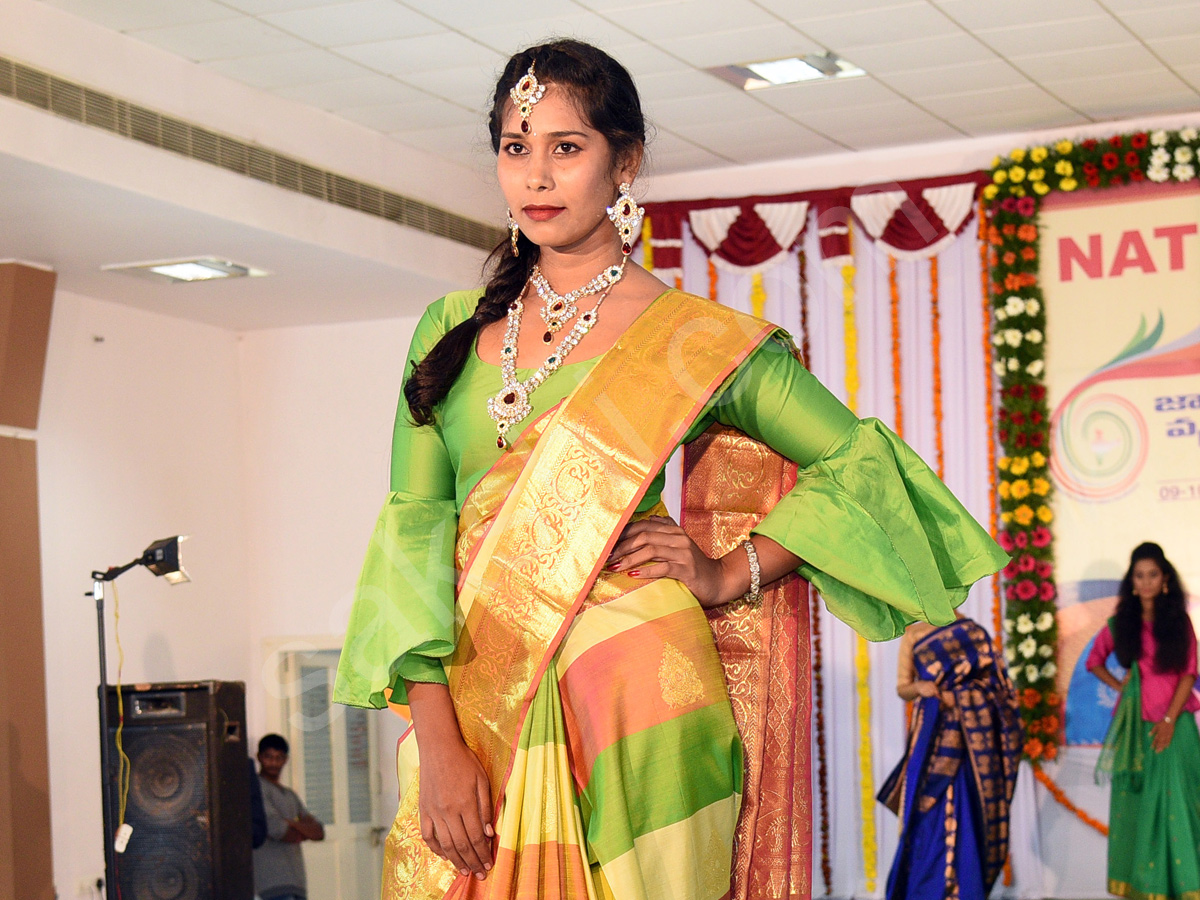 Handmade fashion show in kakinada18
