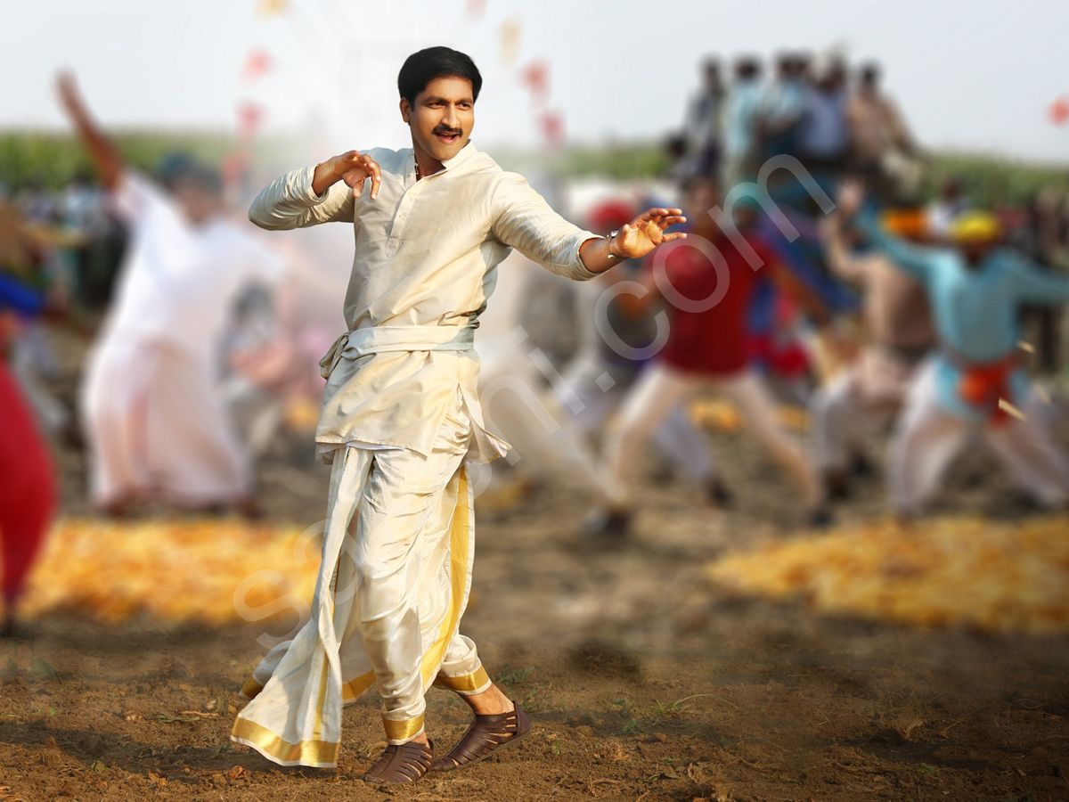 Gopichand Oxygen Movie Stills - Sakshi14
