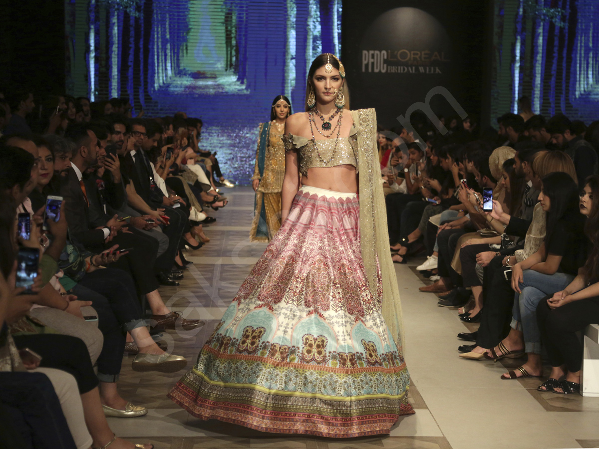 pakistan bridal fashion week12