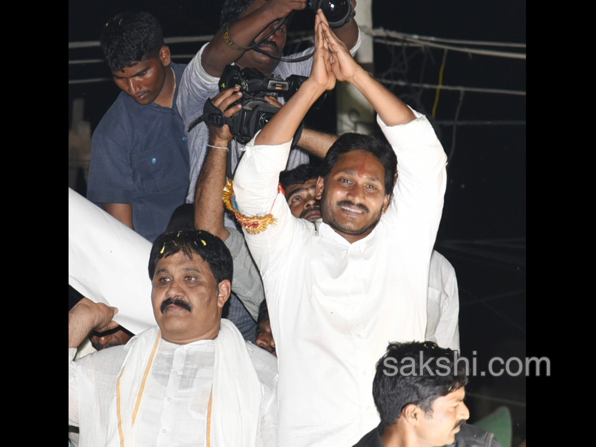 ys jagans day five prajasankalpayatra ends in Proddatur - Sakshi10