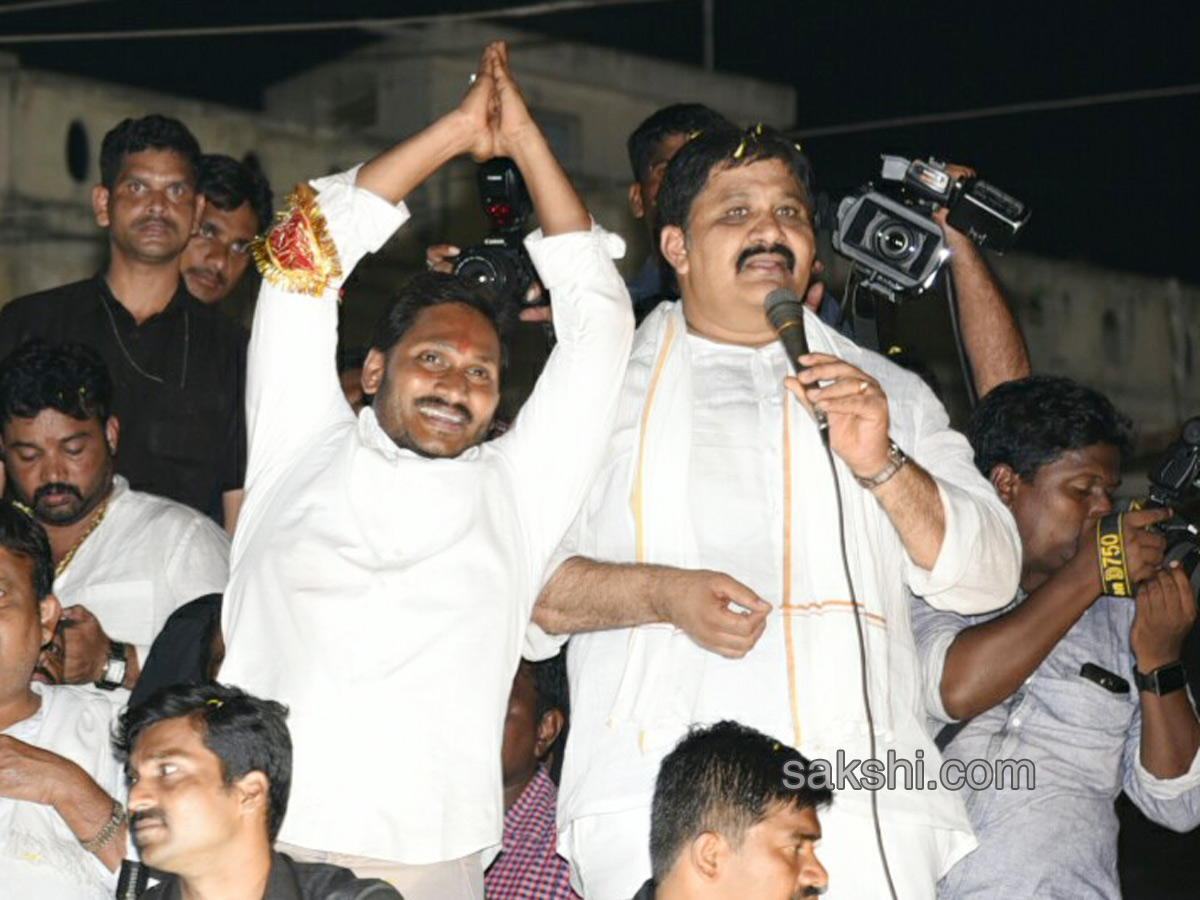 ys jagans day five prajasankalpayatra ends in Proddatur - Sakshi13