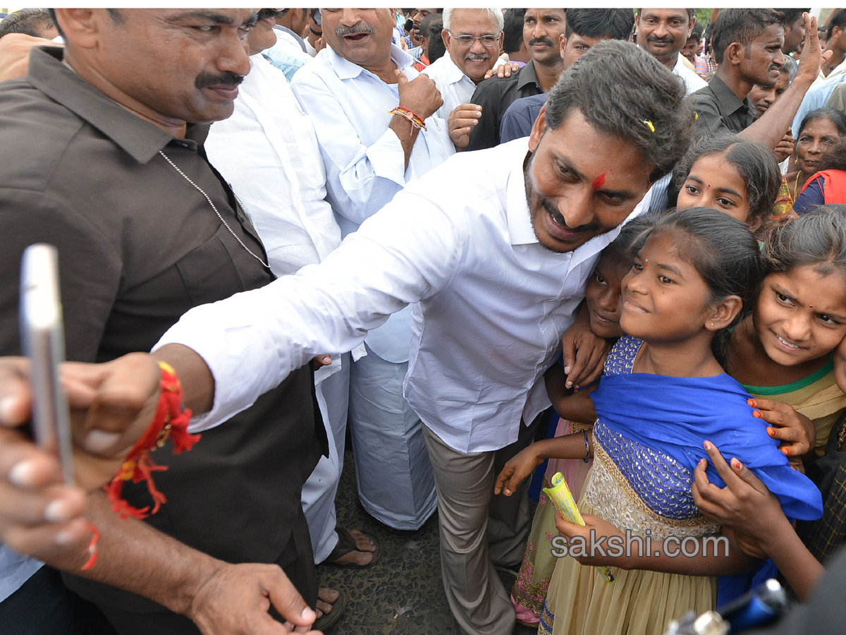 ys jagans day five prajasankalpayatra ends in Proddatur - Sakshi31