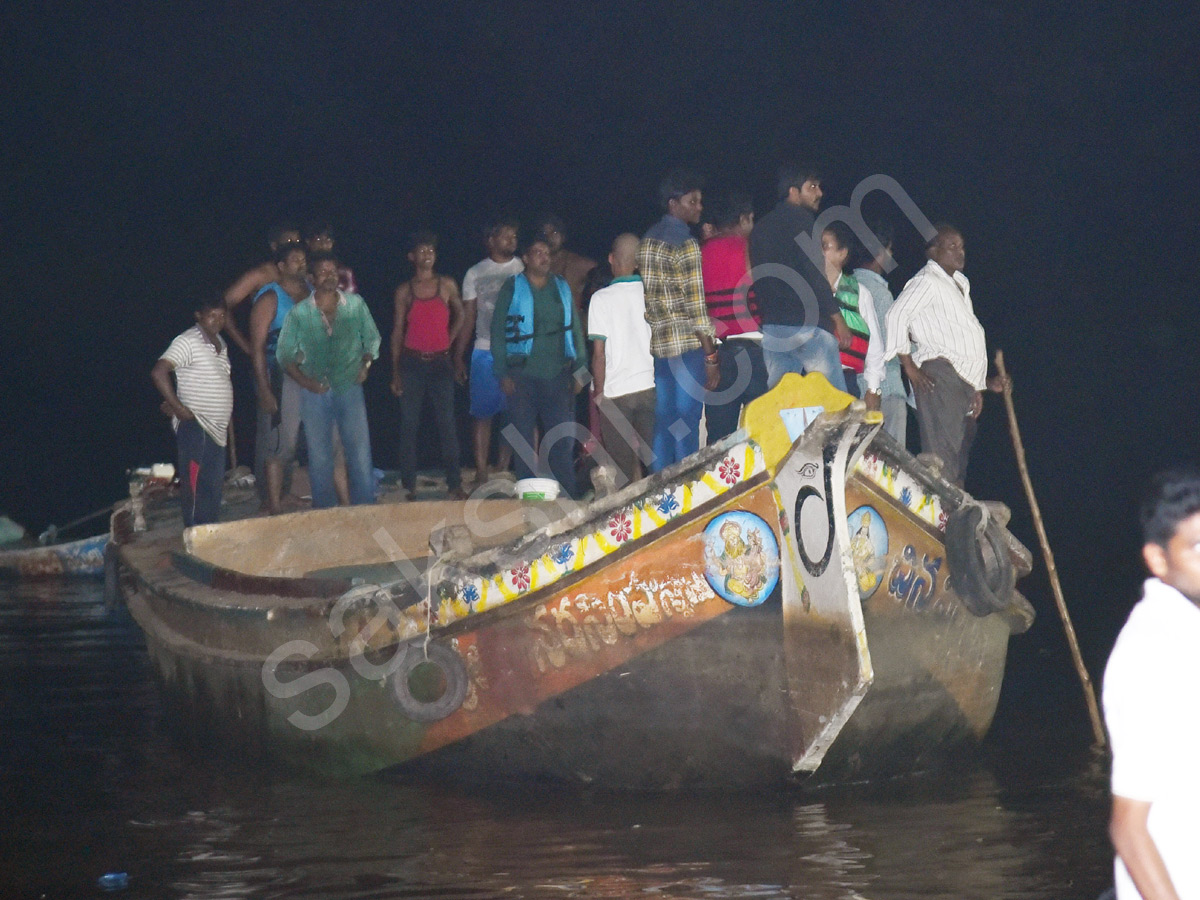 vijayawada boat turns over krishna river - Sakshi21