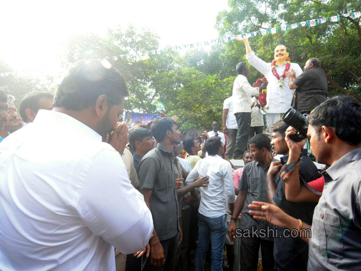 ninth day prajasankalapa yatra - Sakshi39