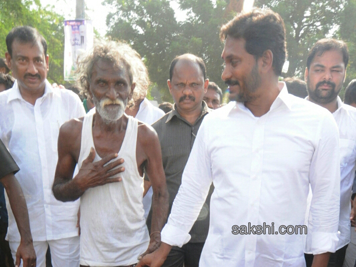 ninth day prajasankalapa yatra - Sakshi8
