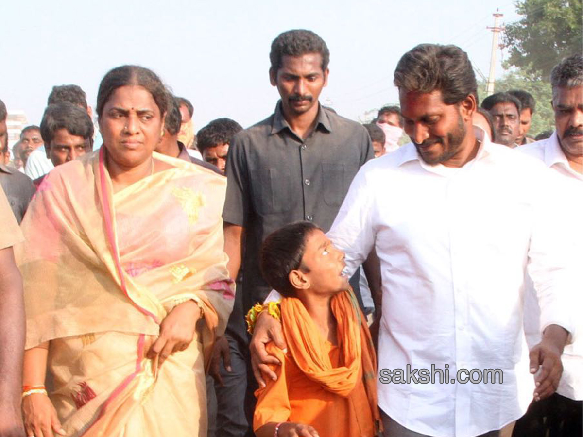 ys jagan mohan reddy prajasankalpayatra finish 16th day - Sakshi10