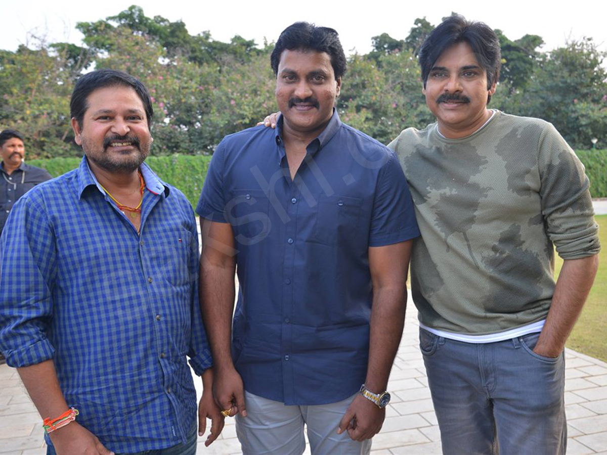 Pawan Kalyan Launches Sunil 2 Countries Teaser - Sakshi - Sakshi4