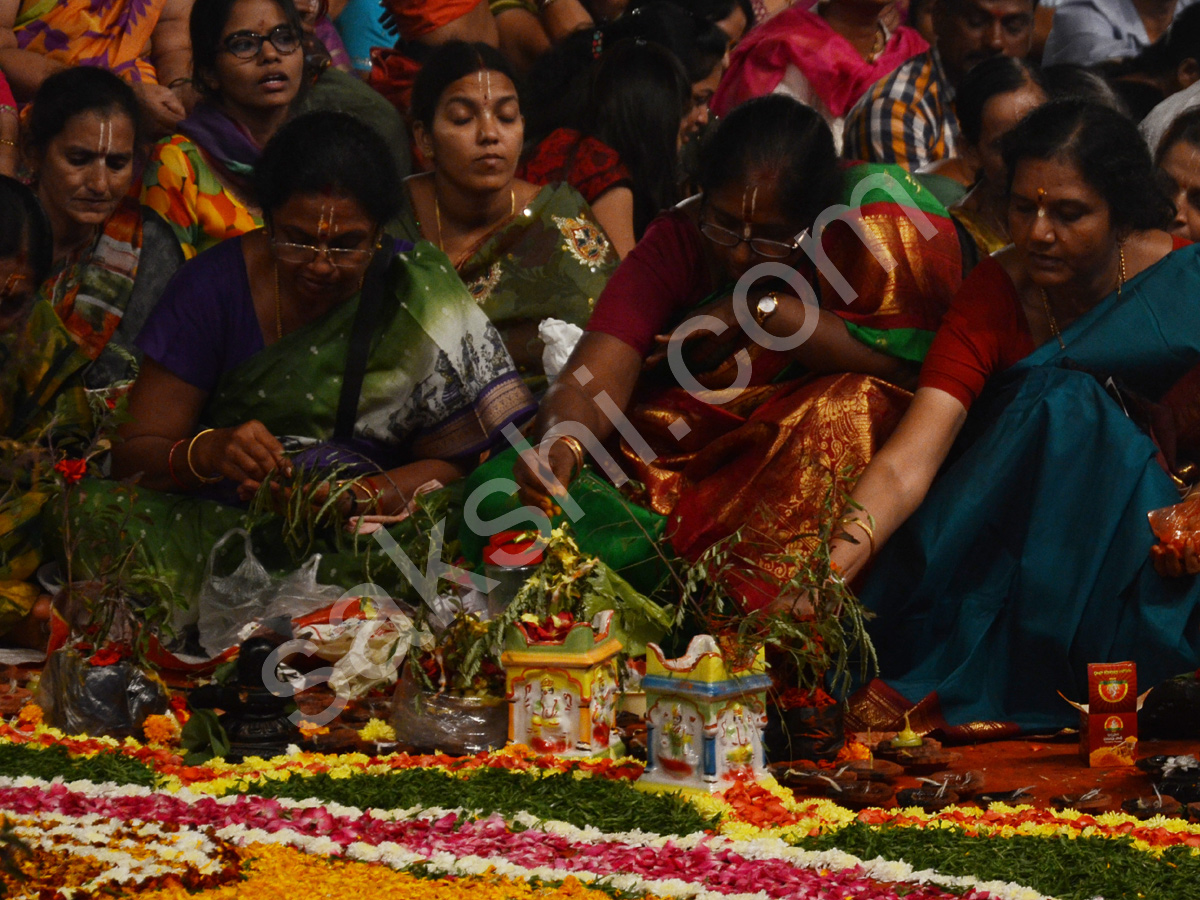 Koti Deepothsavam By Bhakthi TV Events in Hyderabad - Sakshi15