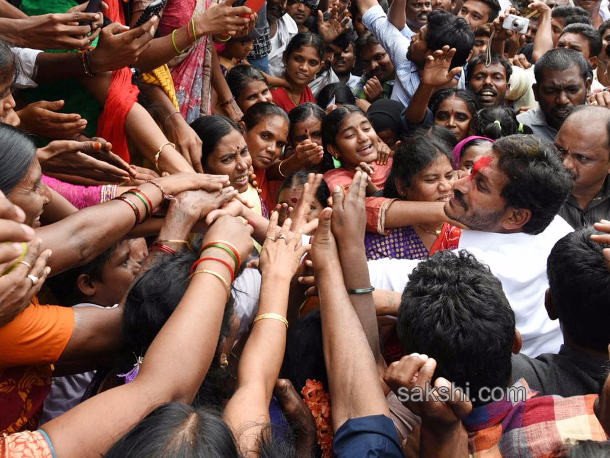 ys jagan starts praja sankalpa yatra second day - Sakshi17