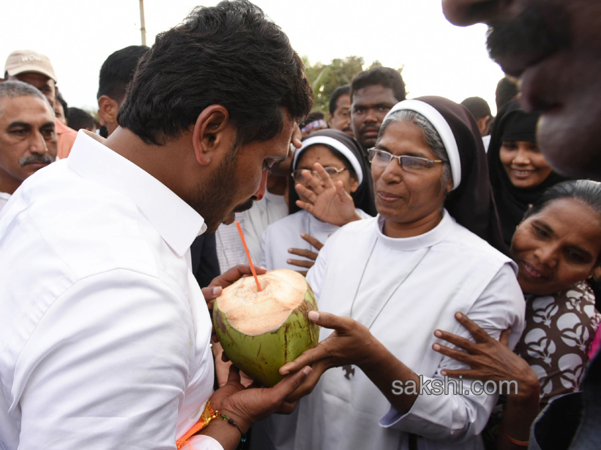 ys jagan starts praja sankalpa yatra second day - Sakshi39