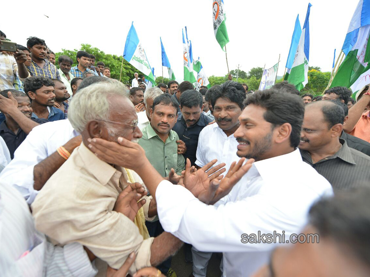 ys jagan starts praja sankalpa yatra second day - Sakshi3