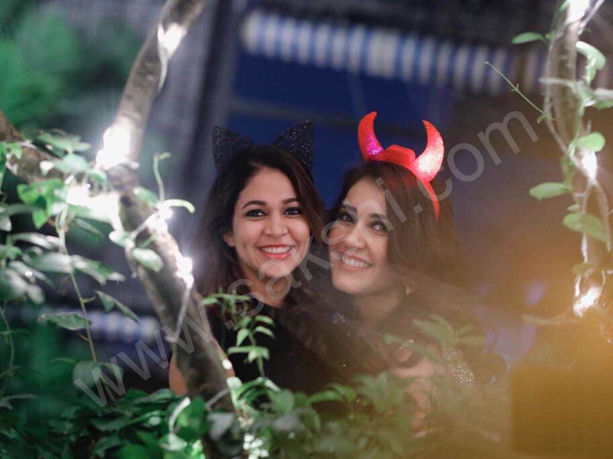 rashi khanna birthday party - Sakshi5