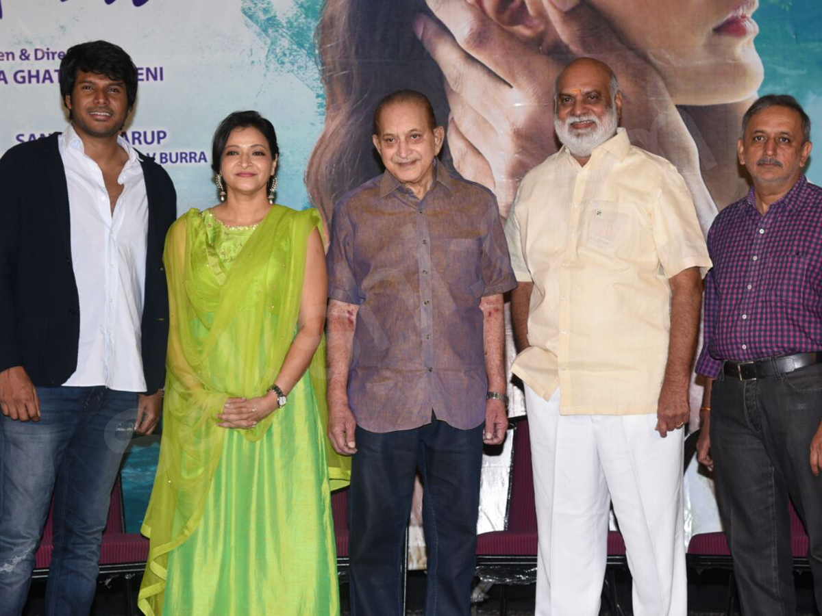 Manasuki Nachindi First Look Launch - Sakshi1